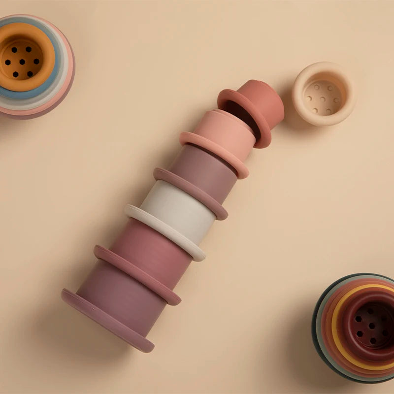 Tour Éducative Empilable en Silicone – Éveil et Motricité Fine